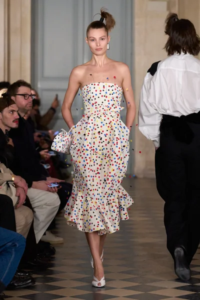 Look 69